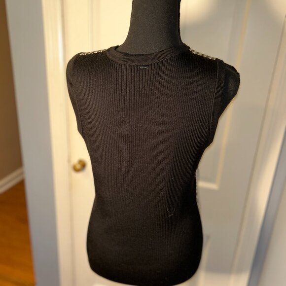 St John Sport Houndstooth Crew Neck Sweater Vest, Size Small - Picture 4 of 7